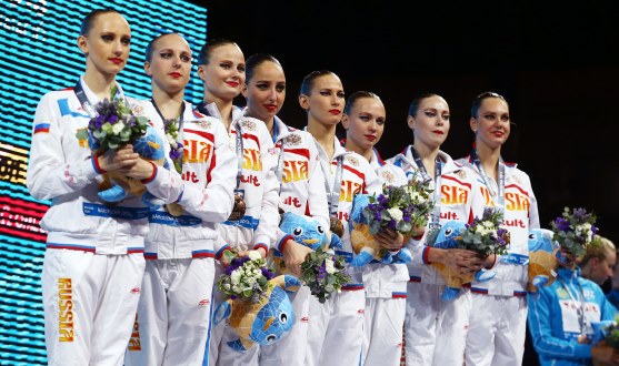 russian_sychronised_swimming_team_fina_head